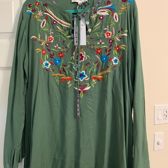 Angel Heart olive green blouse - Picture 1 of 3